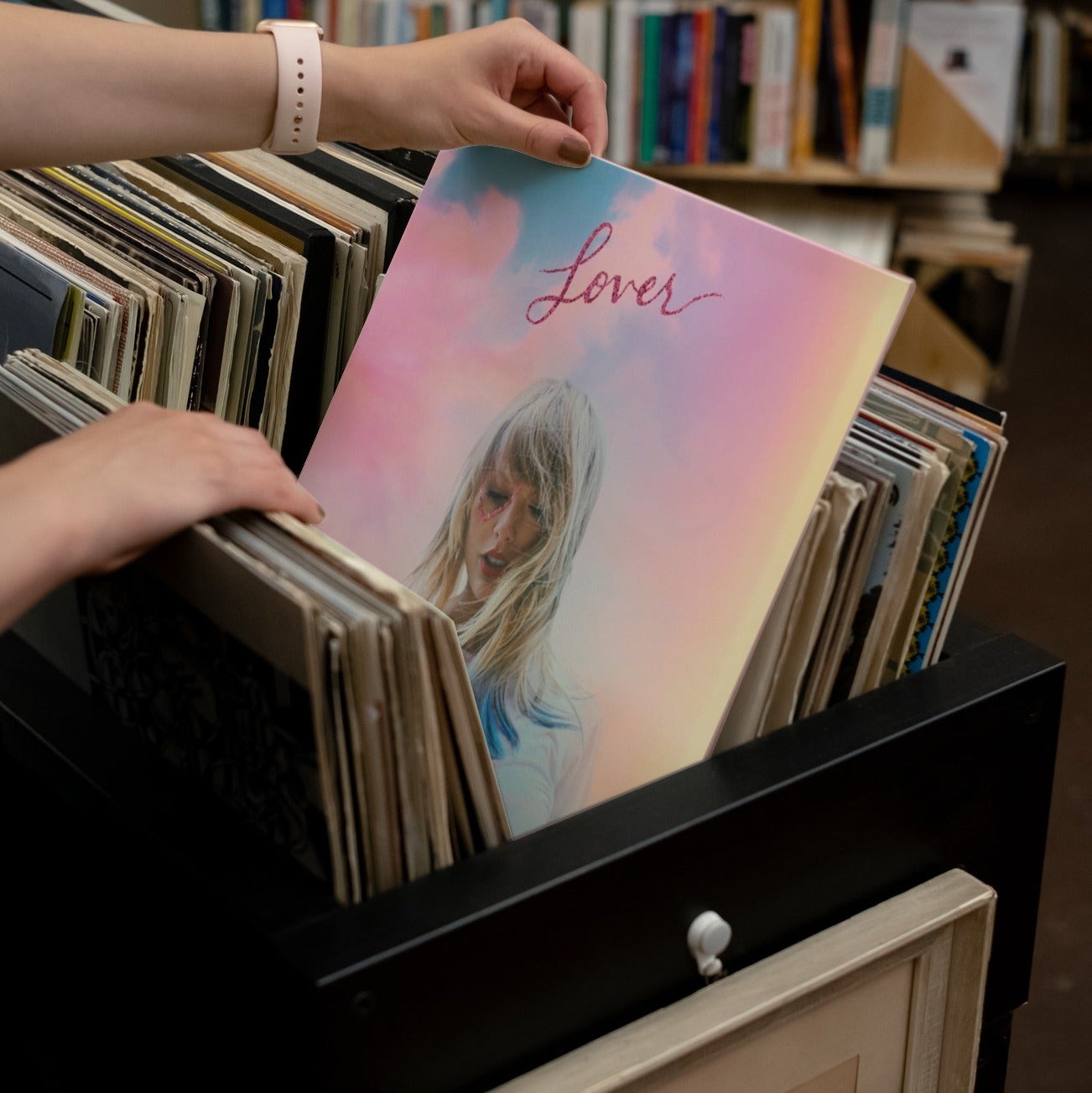 TAYLOR SWIFT lover DOUBLE Lp PINK and BLUE Vinyl Record with fold-out cover  